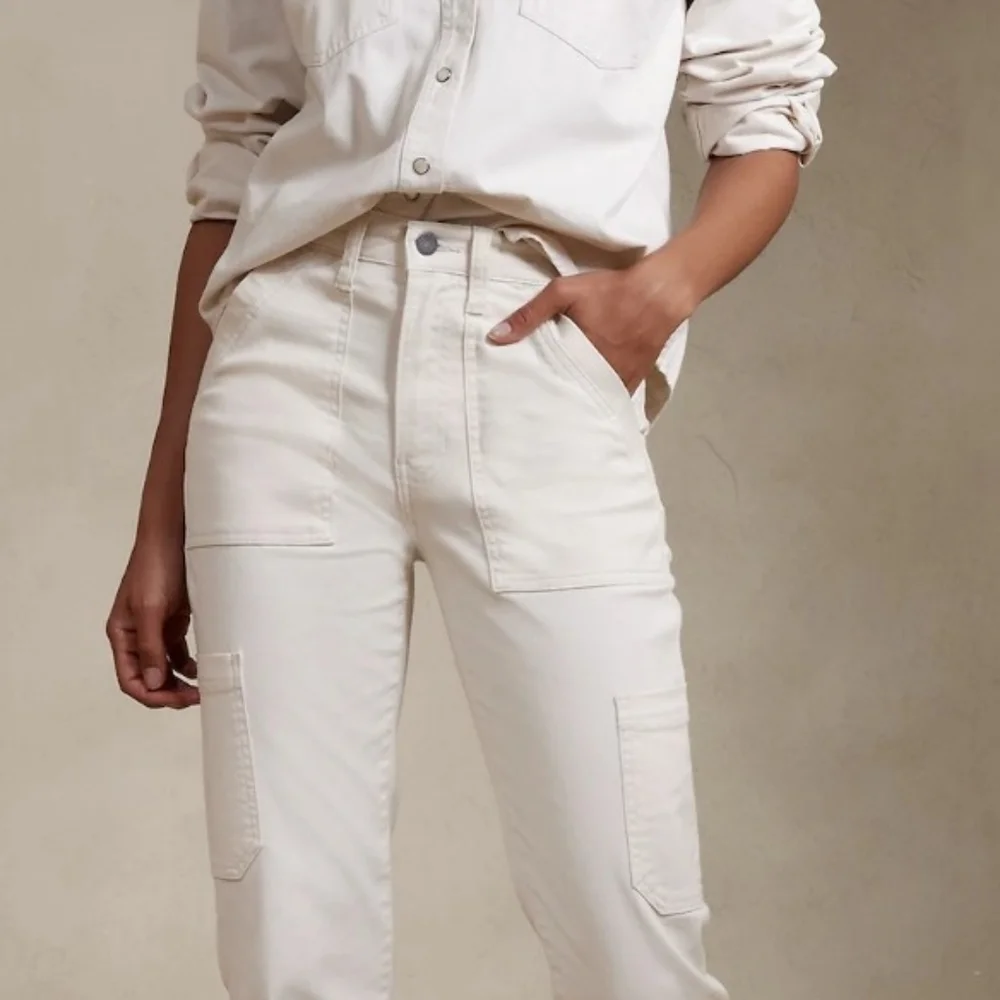 Banana Republic Cargo Sloane Pants Creme/Winter white - Picture 2 of 9